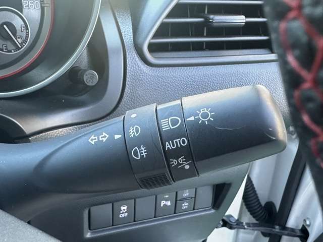 スズキ スイフト スポーツ １．４ R5年 (東海) 99