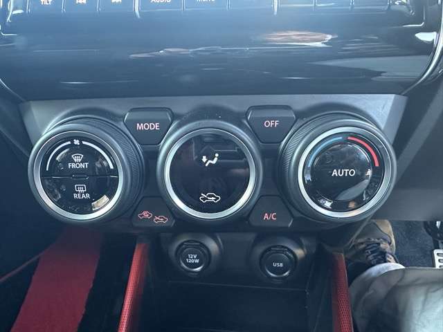 スズキ スイフト スポーツ １．４ R5年 (東海) 99