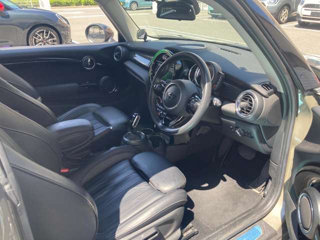 ミニ ミニ クーパーＳ ３ドア ＤＣＴ H30年 (近畿) 99