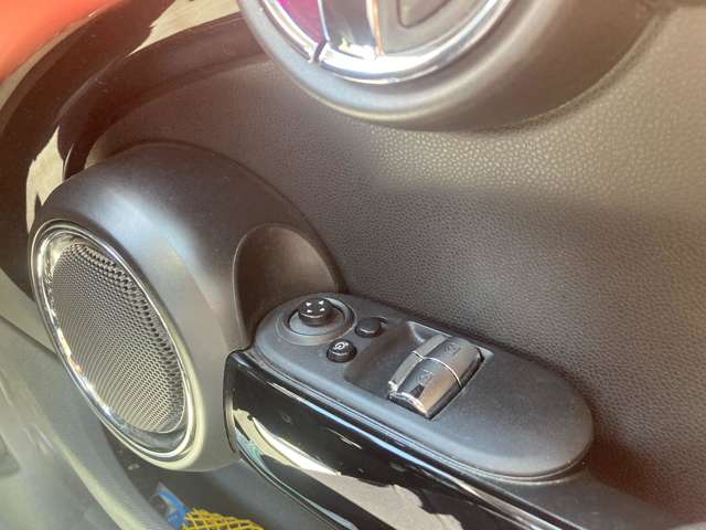 ミニ ミニ クーパーＳ ３ドア ＤＣＴ H30年 (近畿) 99