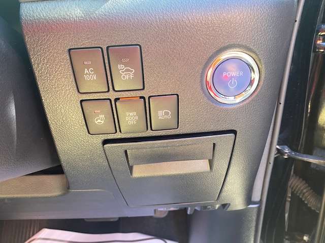 トヨタ アルファード　ハイブリッド ハイブリッド ２．５ エグゼクティブ ラウンジ Ｅ－ＦＯＵＲ ４ＷＤ H27年 (東北) 99