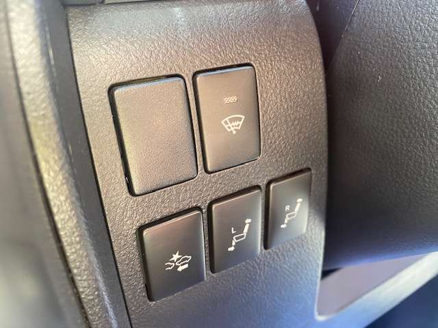 トヨタ アルファード　ハイブリッド ハイブリッド ２．５ エグゼクティブ ラウンジ Ｅ－ＦＯＵＲ ４ＷＤ H27年 (東北) 99