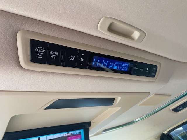 トヨタ アルファード　ハイブリッド ハイブリッド ２．５ エグゼクティブ ラウンジ Ｅ－ＦＯＵＲ ４ＷＤ H27年 (東北) 99