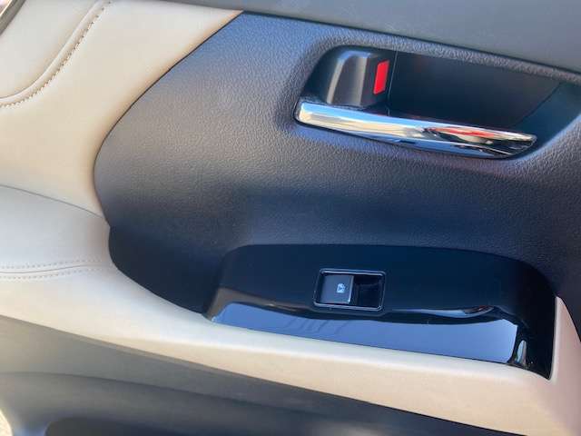 トヨタ アルファード　ハイブリッド ハイブリッド ２．５ エグゼクティブ ラウンジ Ｅ－ＦＯＵＲ ４ＷＤ H27年 (東北) 99