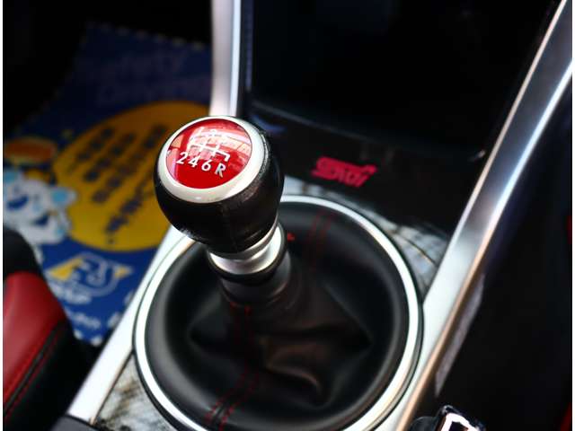 スバル ＷＲＸ　ＳＴＩ ＳＴＩ ２．０ ４ＷＤ H27年 (関東) 99