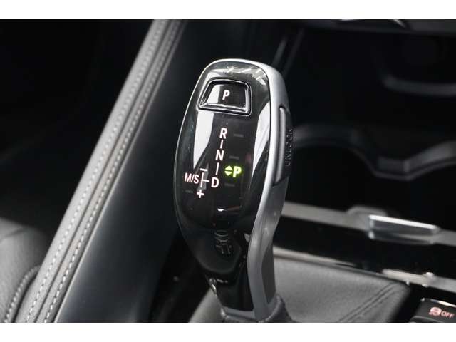 ＢＭＷ Ｘ１ Ｘドライブ １８Ｄ Ｘライン ４ＷＤ R2年 (近畿) 99