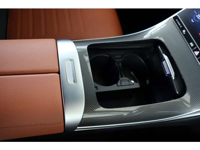 メルセデスベンツ Ｃクラス Ｃ２００ ４マチック アバンギャルド ＡＭＧライン （ＩＳＧ搭載モデル） ４ＷＤ R4年 (近畿) 99