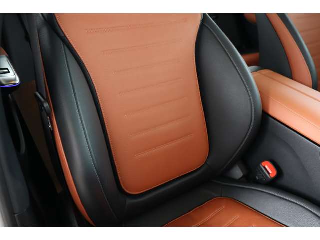 メルセデスベンツ Ｃクラス Ｃ２００ ４マチック アバンギャルド ＡＭＧライン （ＩＳＧ搭載モデル） ４ＷＤ R4年 (近畿) 99