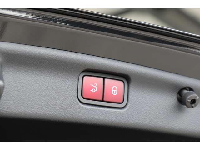 メルセデスベンツ Ｃクラス Ｃ２００ ４マチック アバンギャルド ＡＭＧライン （ＩＳＧ搭載モデル） ４ＷＤ R4年 (近畿) 99