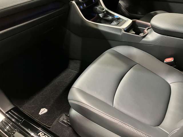 トヨタ ＲＡＶ４ ２．５ ハイブリッド Ｇ Ｅ－ＦＯＵＲ ４ＷＤ R3年 (北海道) 99