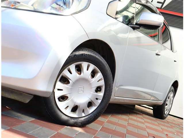 ホンダ フィット １．３ Ｇ １０ＴＨアニバーサリー H24年 (関東) 99
