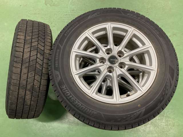 トヨタ プリウス １．８ Ｓ Ｅ－ＦＯＵＲ ４ＷＤ H29年 (北海道) 99