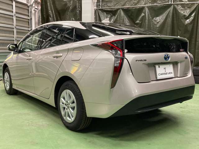 トヨタ プリウス １．８ Ｓ Ｅ－ＦＯＵＲ ４ＷＤ H29年 (北海道) 99