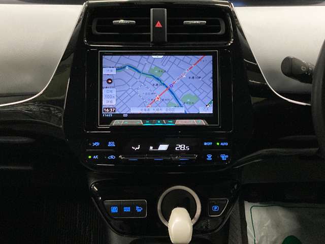 トヨタ プリウス １．８ Ｓ Ｅ－ＦＯＵＲ ４ＷＤ H29年 (北海道) 99