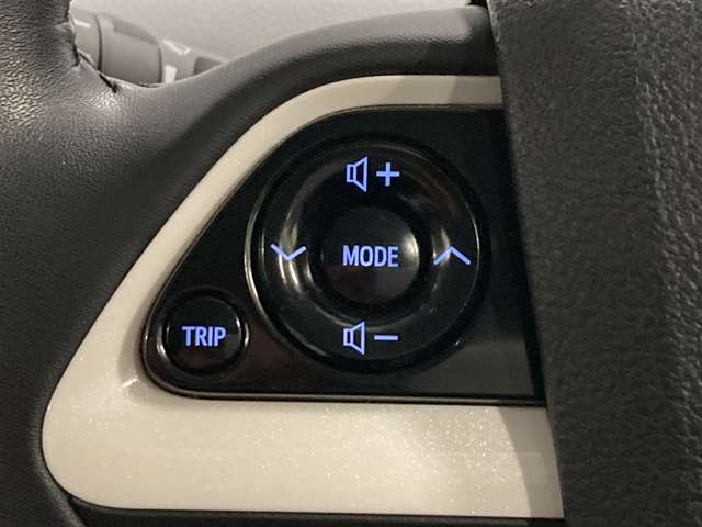 トヨタ プリウス １．８ Ｓ Ｅ－ＦＯＵＲ ４ＷＤ H29年 (北海道) 99