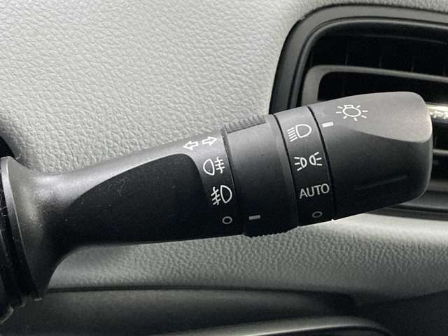 トヨタ プリウス １．８ Ｓ Ｅ－ＦＯＵＲ ４ＷＤ H29年 (北海道) 99