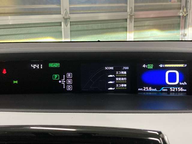 トヨタ プリウス １．８ Ｓ Ｅ－ＦＯＵＲ ４ＷＤ H29年 (北海道) 99