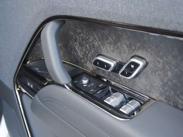 ランドローバー レンジローバー スポーツ オートバイオグラフィ ３．０Ｌ Ｄ３００ ディーゼルターボ ４ＷＤ R6年 (近畿) 99