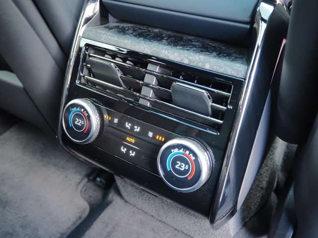 ランドローバー レンジローバー スポーツ オートバイオグラフィ ３．０Ｌ Ｄ３００ ディーゼルターボ ４ＷＤ R6年 (近畿) 99