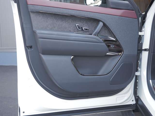 ランドローバー レンジローバー スポーツ オートバイオグラフィ ３．０Ｌ Ｄ３００ ディーゼルターボ ４ＷＤ R6年 (近畿) 99