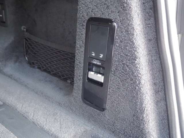 ランドローバー レンジローバー スポーツ オートバイオグラフィ ３．０Ｌ Ｄ３００ ディーゼルターボ ４ＷＤ R6年 (近畿) 99