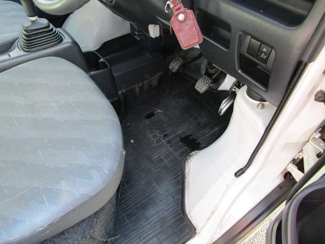 スズキ キャリイトラック ６６０ ＫＣエアコン・パワステ ３方開 ４ＷＤ H24年 (中国) 99