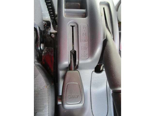 スズキ キャリイトラック ６６０ ＫＣエアコン・パワステ ３方開 ４ＷＤ H24年 (中国) 99