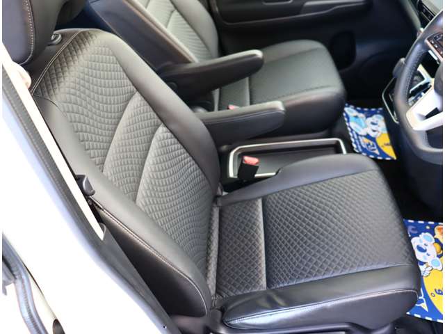 日産 セレナ １．２ Ｅ－ＰＯＷＥＲ ハイウェイスター Ｖ R1年 (関東) 99