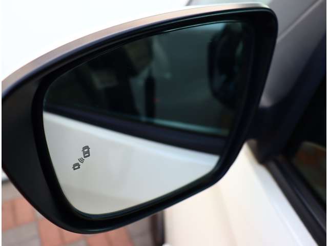 日産 セレナ １．２ Ｅ－ＰＯＷＥＲ ハイウェイスター Ｖ R1年 (関東) 99