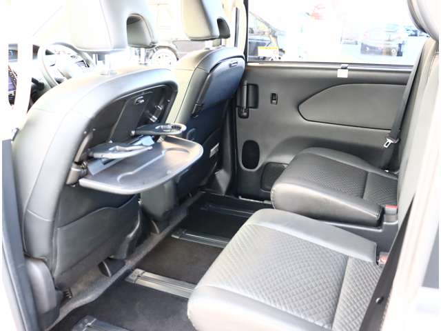 日産 セレナ １．２ Ｅ－ＰＯＷＥＲ ハイウェイスター Ｖ R1年 (関東) 99