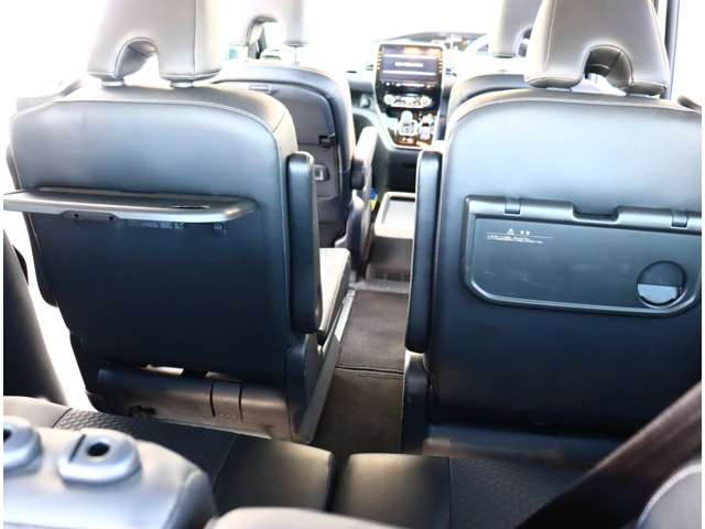 日産 セレナ １．２ Ｅ－ＰＯＷＥＲ ハイウェイスター Ｖ R1年 (関東) 99