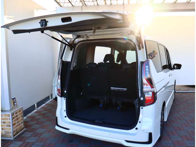 日産 セレナ １．２ Ｅ－ＰＯＷＥＲ ハイウェイスター Ｖ R1年 (関東) 99