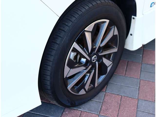 日産 セレナ １．２ Ｅ－ＰＯＷＥＲ ハイウェイスター Ｖ R1年 (関東) 99