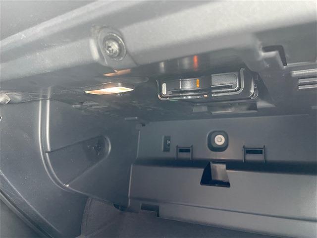 ボルボ Ｖ６０ Ｂ４　モメンタム R3年 (東北) 99