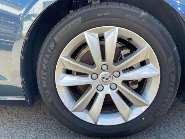 ボルボ Ｖ６０ Ｂ４　モメンタム R3年 (東北) 99