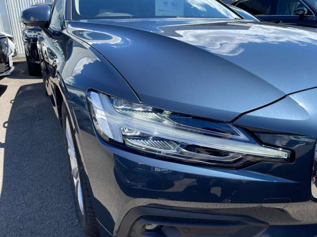 ボルボ Ｖ６０ Ｂ４　モメンタム R3年 (東北) 99