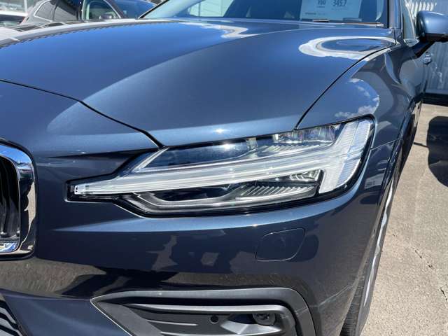 ボルボ Ｖ６０ Ｂ４　モメンタム R3年 (東北) 99