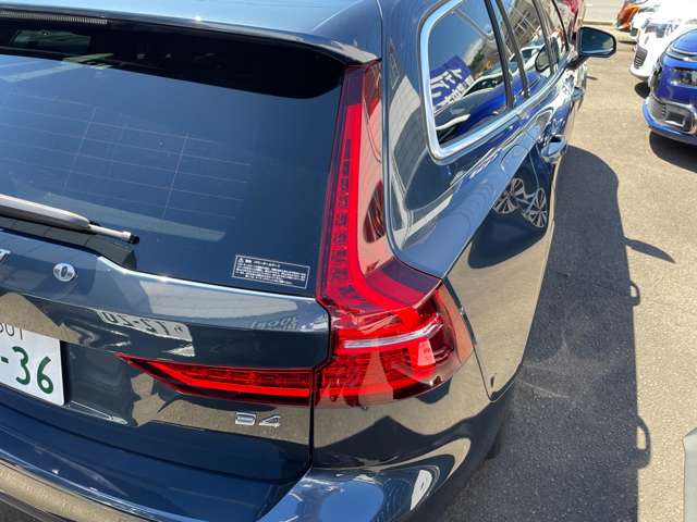 ボルボ Ｖ６０ Ｂ４　モメンタム R3年 (東北) 99