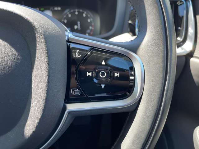 ボルボ Ｖ６０ Ｂ４　モメンタム R3年 (東北) 99