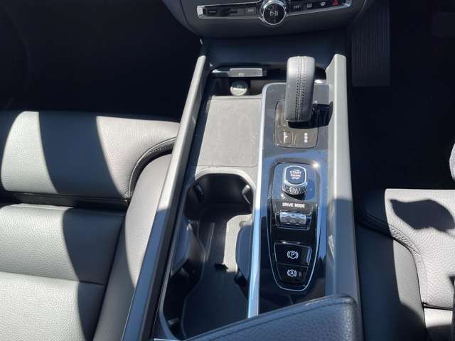 ボルボ Ｖ６０ Ｂ４　モメンタム R3年 (東北) 99