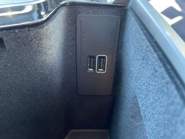 ボルボ Ｖ６０ Ｂ４　モメンタム R3年 (東北) 99