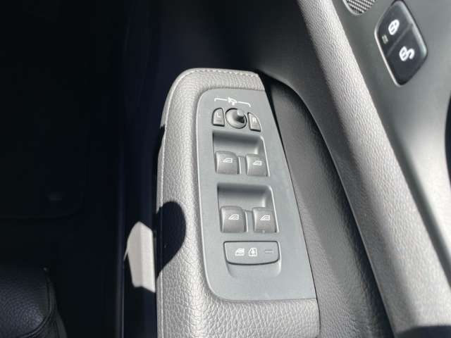 ボルボ Ｖ６０ Ｂ４　モメンタム R3年 (東北) 99