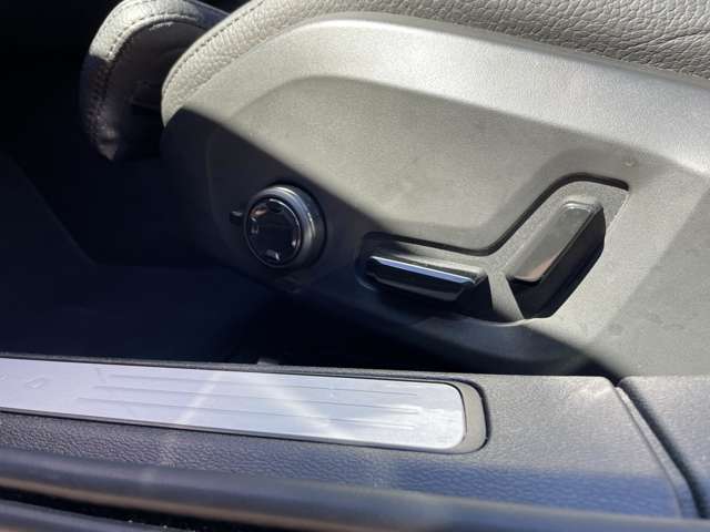 ボルボ Ｖ６０ Ｂ４　モメンタム R3年 (東北) 99