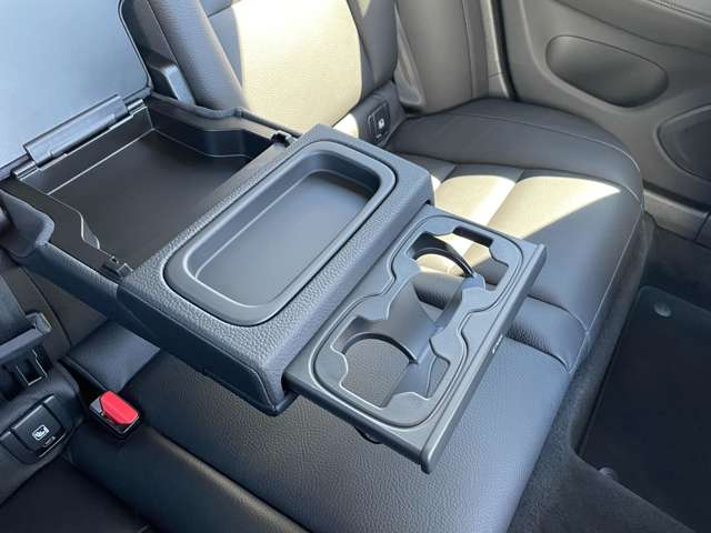 ボルボ Ｖ６０ Ｂ４　モメンタム R3年 (東北) 99