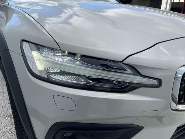 ボルボ Ｖ６０クロスカントリー Ｔ５ ＡＷＤ ４ＷＤ R1年 (東北) 99