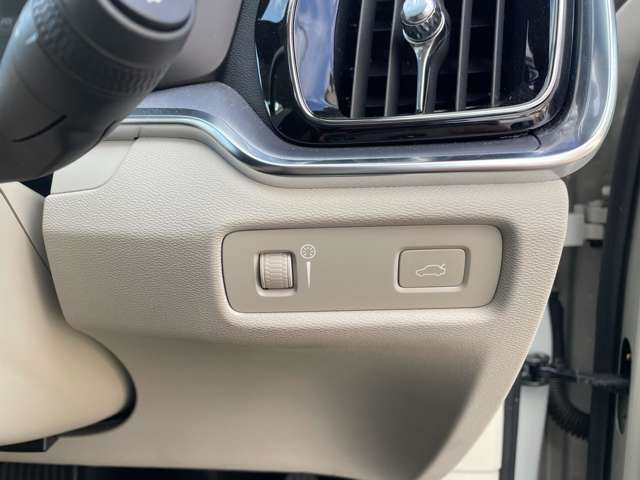 ボルボ Ｖ６０クロスカントリー Ｔ５ ＡＷＤ ４ＷＤ R1年 (東北) 99