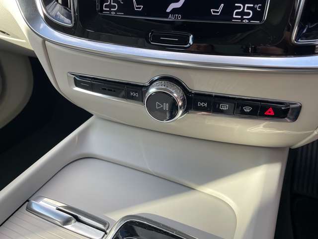 ボルボ Ｖ６０クロスカントリー Ｔ５ ＡＷＤ ４ＷＤ R1年 (東北) 99