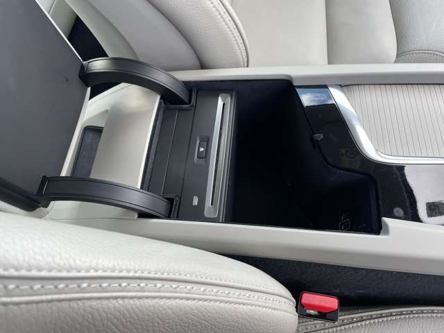 ボルボ Ｖ６０クロスカントリー Ｔ５ ＡＷＤ ４ＷＤ R1年 (東北) 99