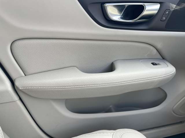 ボルボ Ｖ６０クロスカントリー Ｔ５ ＡＷＤ ４ＷＤ R1年 (東北) 99