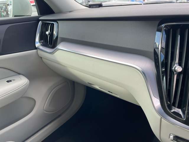 ボルボ Ｖ６０クロスカントリー Ｔ５ ＡＷＤ ４ＷＤ R1年 (東北) 99